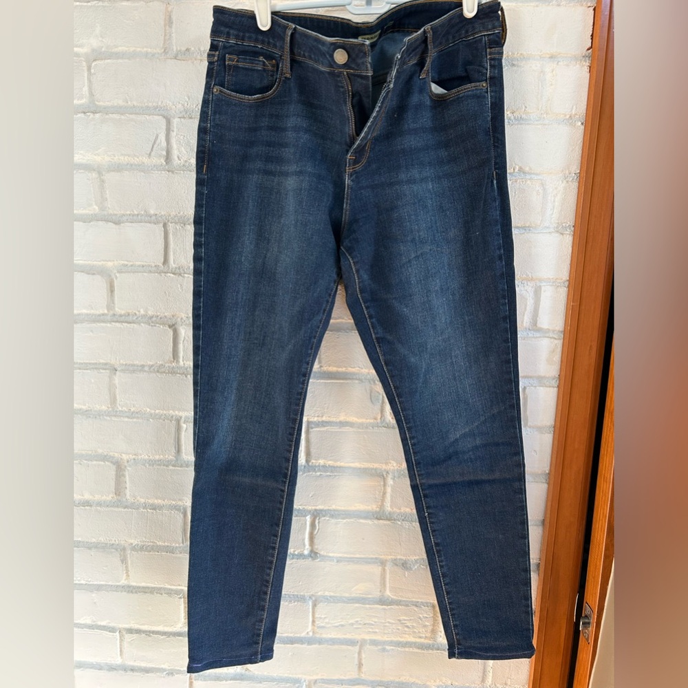 Old Navy Rockstar Super Skinny Denim